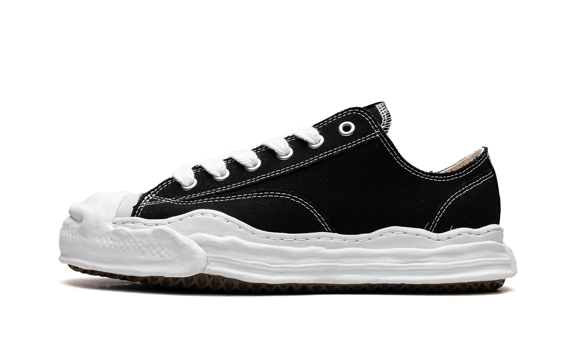Stadium GoodsMensShoesMaison Mihara YasuhiroHank OG Sole Canvas Low "Black / White" A05FW702 BLK